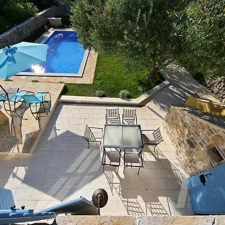 Luxury With A Swimming Pool - 18575 *