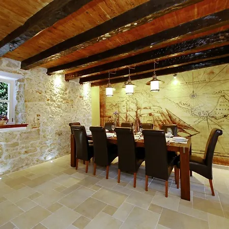 Luxury With A Swimming Pool - 18575 *