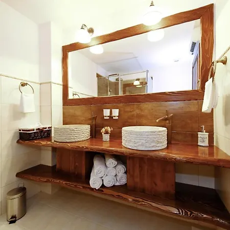 Luxury With A Swimming Pool - 18575 * 비르